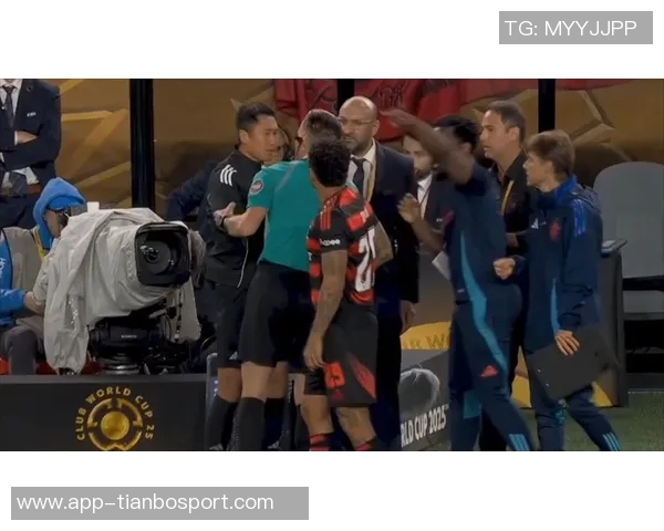 西班牙主帅因拒绝与第四官员握手感到不光彩公开道歉