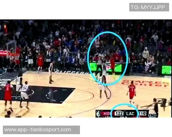 乔治半场表现亮眼12分钟内贡献7分2篮板1助攻2抢断展现实力