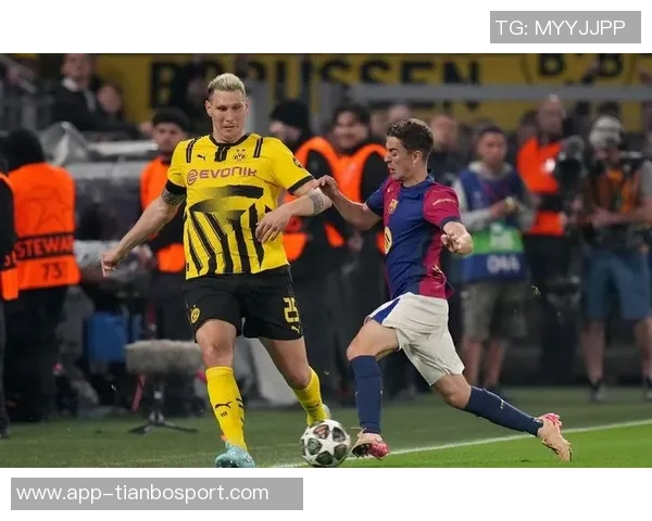 多特蒙德不再续约年薪1400万欧的30岁后卫聚勒